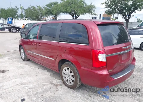 2016 Chrysler Town & Country Touring z USA, uszkodzony, nr VIN 2C4RC1BG2GR165577